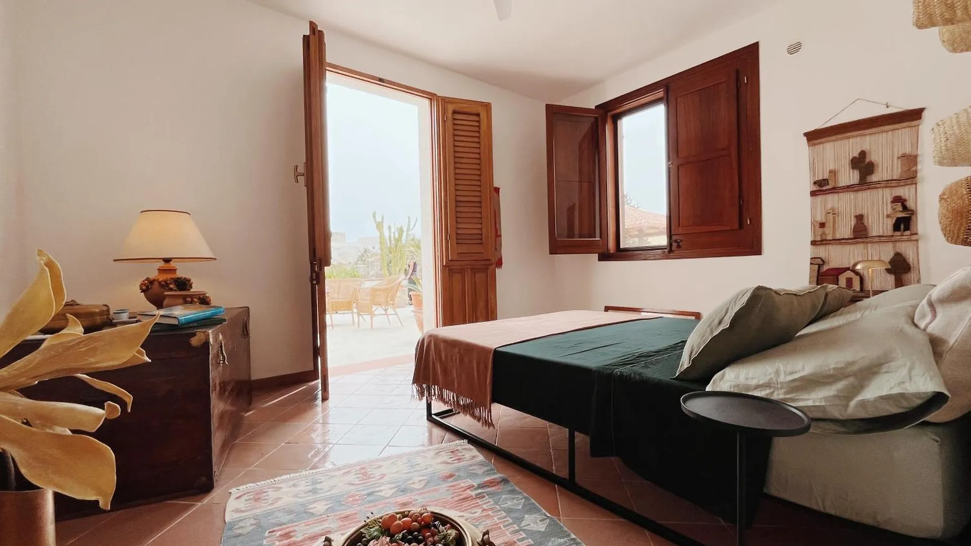 Il Cactus: Una Piccola Oasi In Paese Favignana