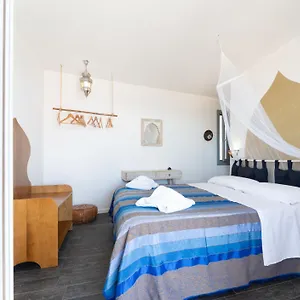 Ajamola Guest house